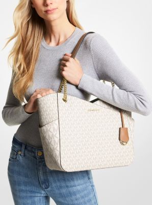 Jet Set Large Logo Shoulder Bag - Image 20