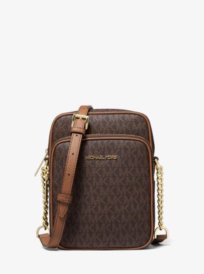 Jet Set Travel Medium Logo Crossbody Bag - Image 17
