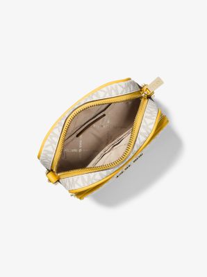 Jet Set Travel Medium Logo Crossbody Bag - Image 38